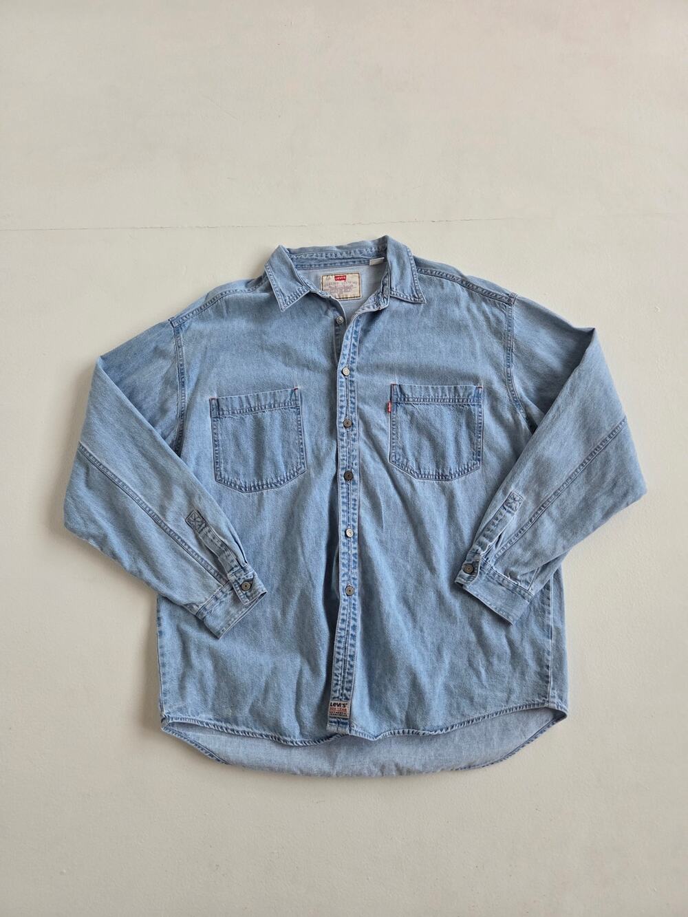 Vintage Levi's XL Light Wash Blue Denim Shirt Long Sleeve Metal Button work wear